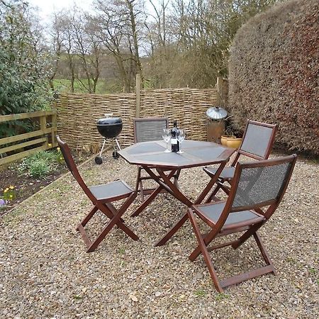 Apartamento The Granary, Old Corn Mill, Yorkshire Dales West Burton Exterior foto