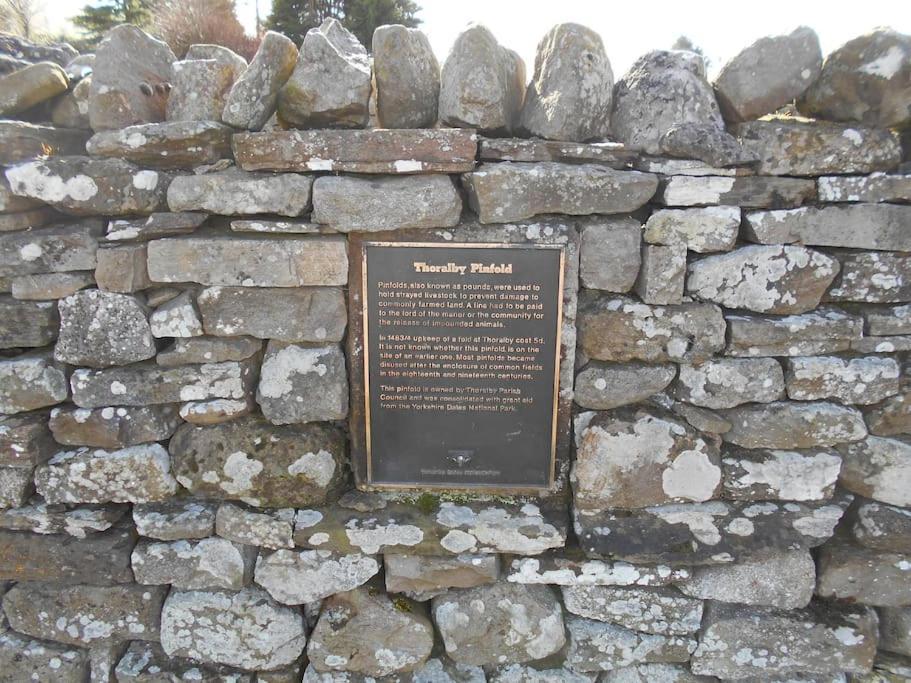 Apartamento The Granary, Old Corn Mill, Yorkshire Dales West Burton Exterior foto